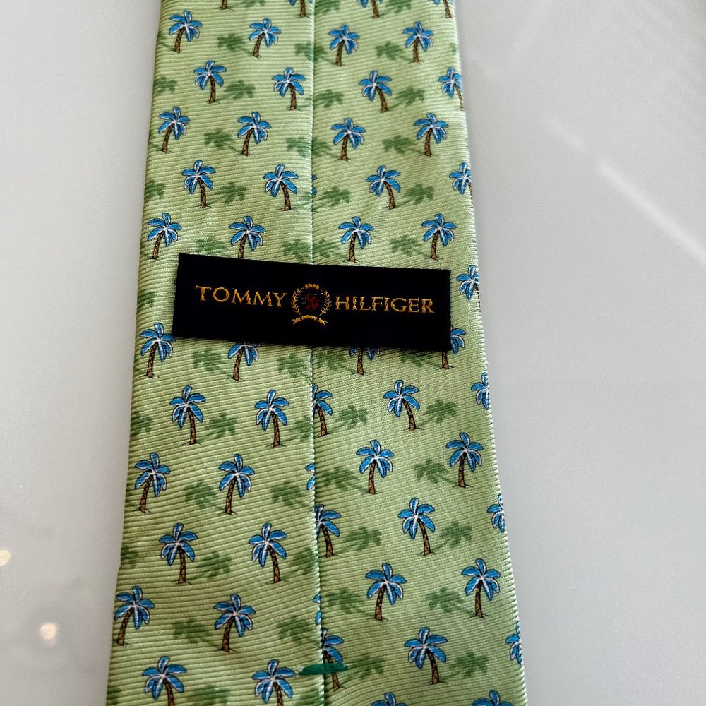Tommy Hilfiger Printed Silk Men's Tie